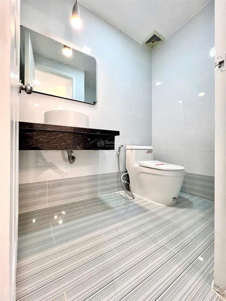 Chính chủ bán căn hộ nguyễn phúc nguyên, q3, 105m2, 3 phòng ngủ, sổ hồng, giá 6 tỷ tuấn 0901 499 ***