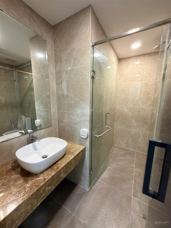 Chính chủ bán căn hộ park legend, 55m, 2 phòng ngủ, ban công nhìn q1, giá 5.5 tỷ tuấn 0901 499 ***