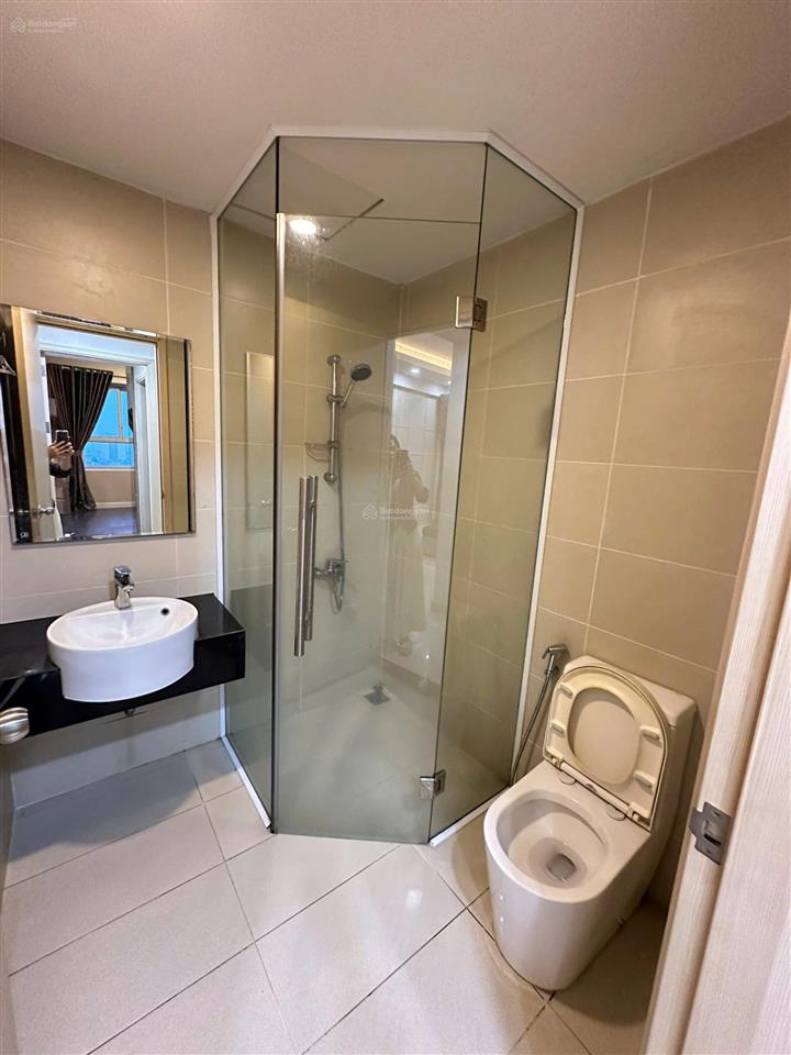 Chính chủ bán căn hộ valeo, 86m, 3 phòng ngủ 2wc view đông nam, sổ hồng, giá 4.8 tỷ tuấn 0901 499 ***