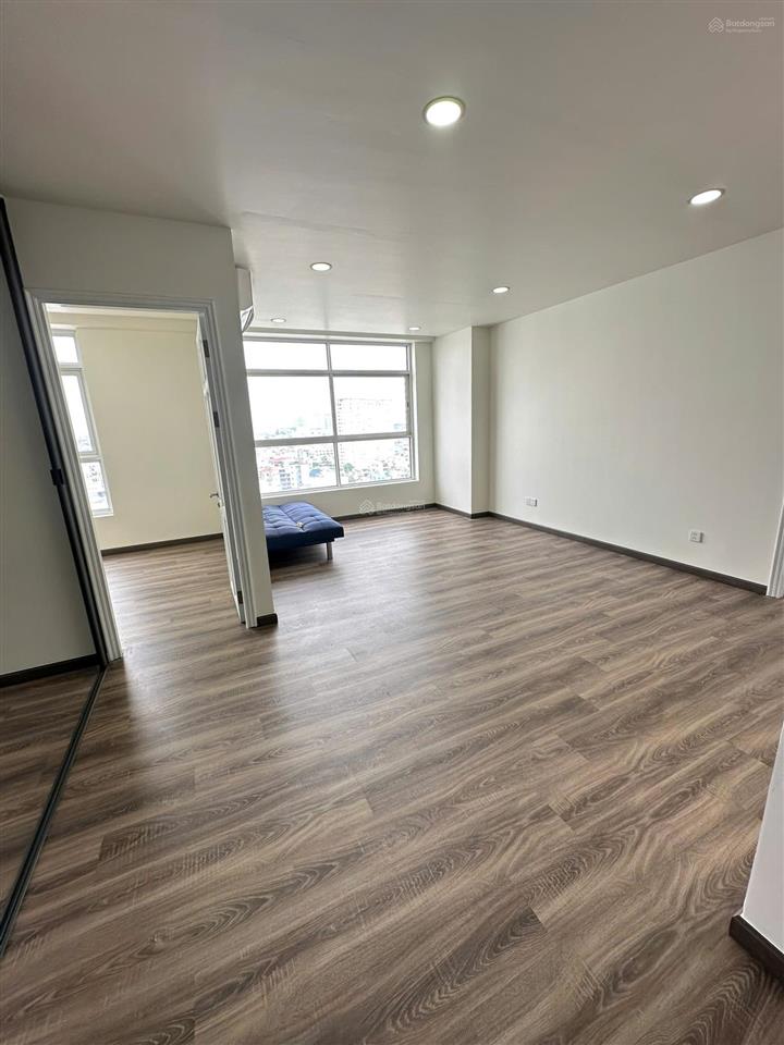 Chính chủ bán căn hộ valeo, 86m, 3 phòng ngủ 2wc view đông nam, sổ hồng, giá 4.8 tỷ tuấn 0901 499 ***