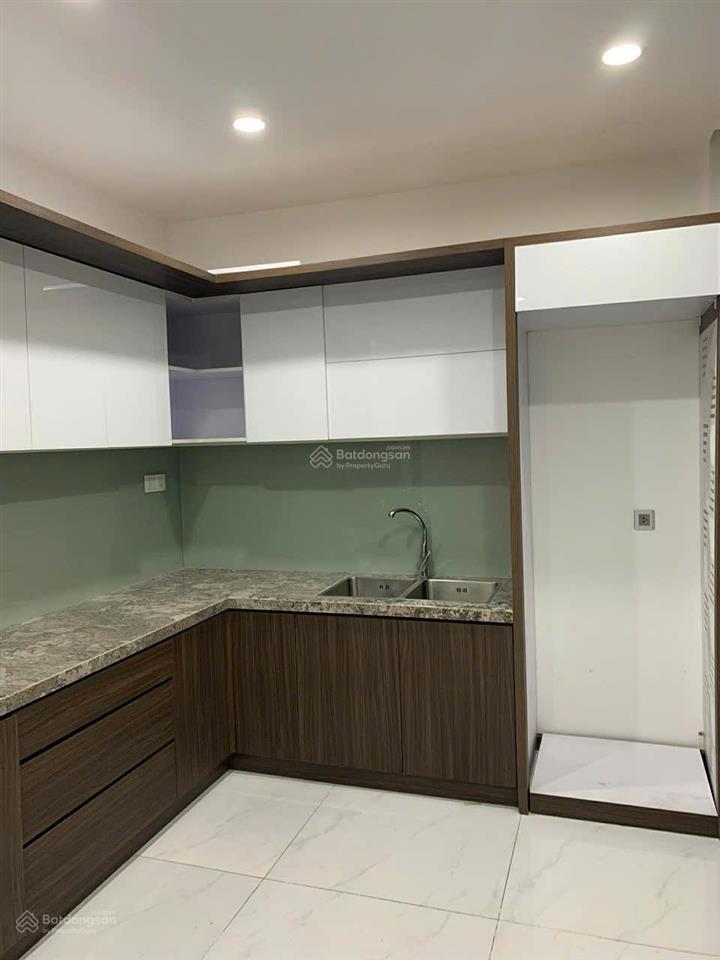 Chính chủ bán căn hộ res 11, 82m2, 2 phòng ngủ, 2wc, sổ hồng, giá qua tốt 5.3 tỷ, tuấn 0901 499 ***