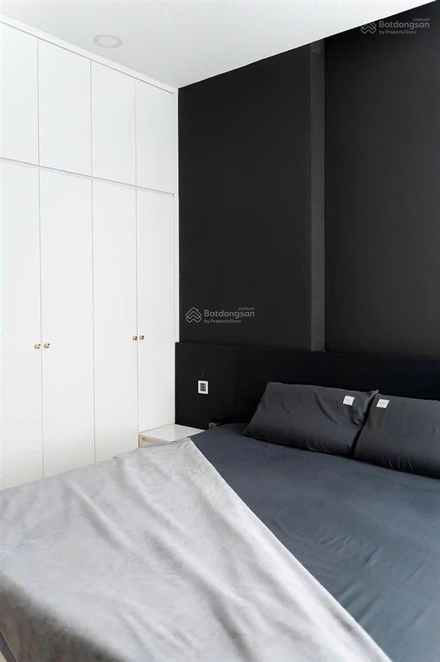 Chính chủ bán căn hộ the prince, 100m2, 3 phòng ngủ, sổ hồng, hình thật, giá 9.3 tỷ tuấn 0901 499 ***