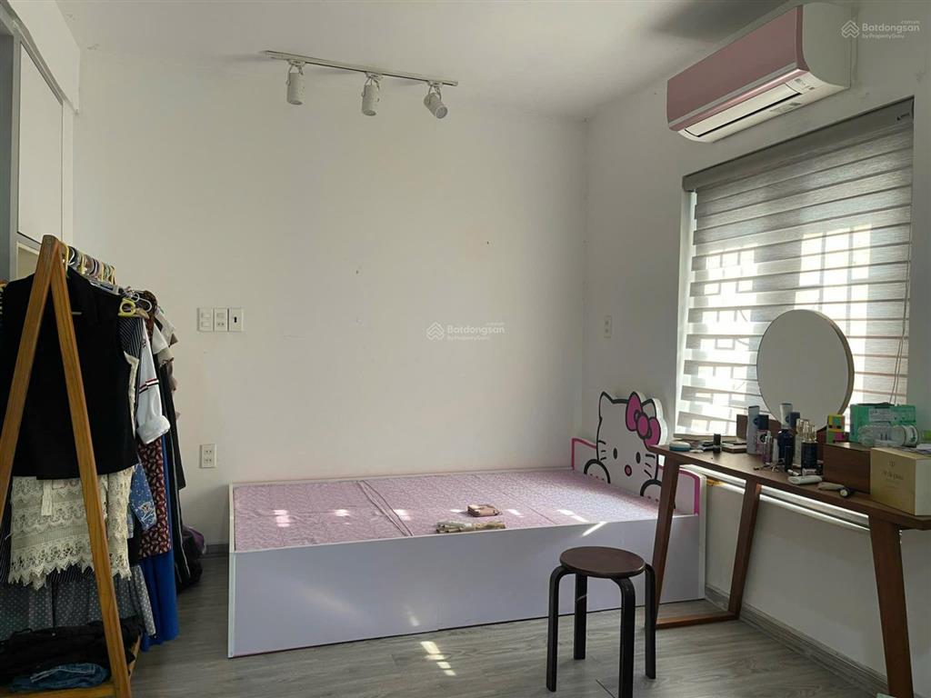 Chính chủ bán chung cư k300, p12, tân bình, 56m2, 2 phòng ngủ, sổ hồng, giá 3.3 tỷ tuấn 0901 499 ***