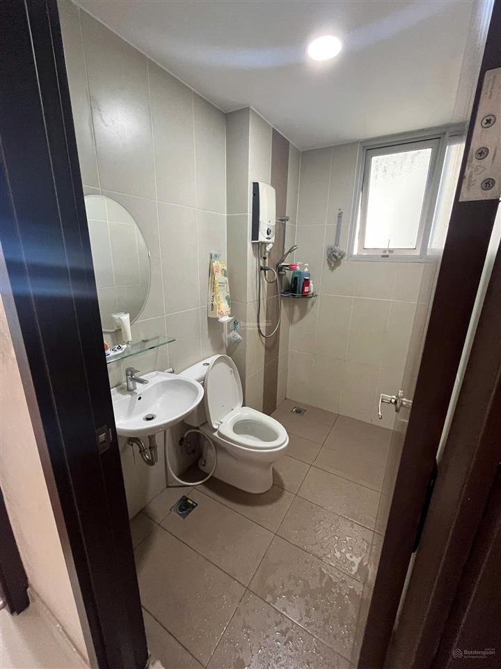 Chính chủ bán căn hộ celadon toà ruby, 70m2, 2 phòng ngủ, 2wc, sổ hồng, giá 4.5 tỷ tuấn 0901 499 ***