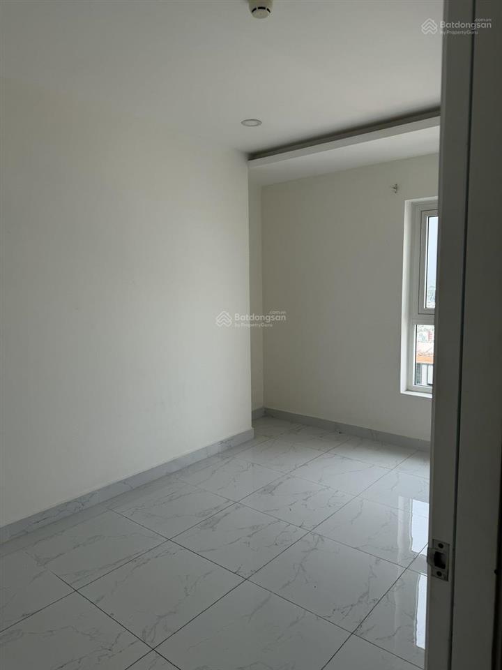 Chính chủ bán căn hộ terra royal, 72m , 2 phòng, 2wc, view lý chính thắng, sổ giá 9.9 tỷ 0901 499 ***
