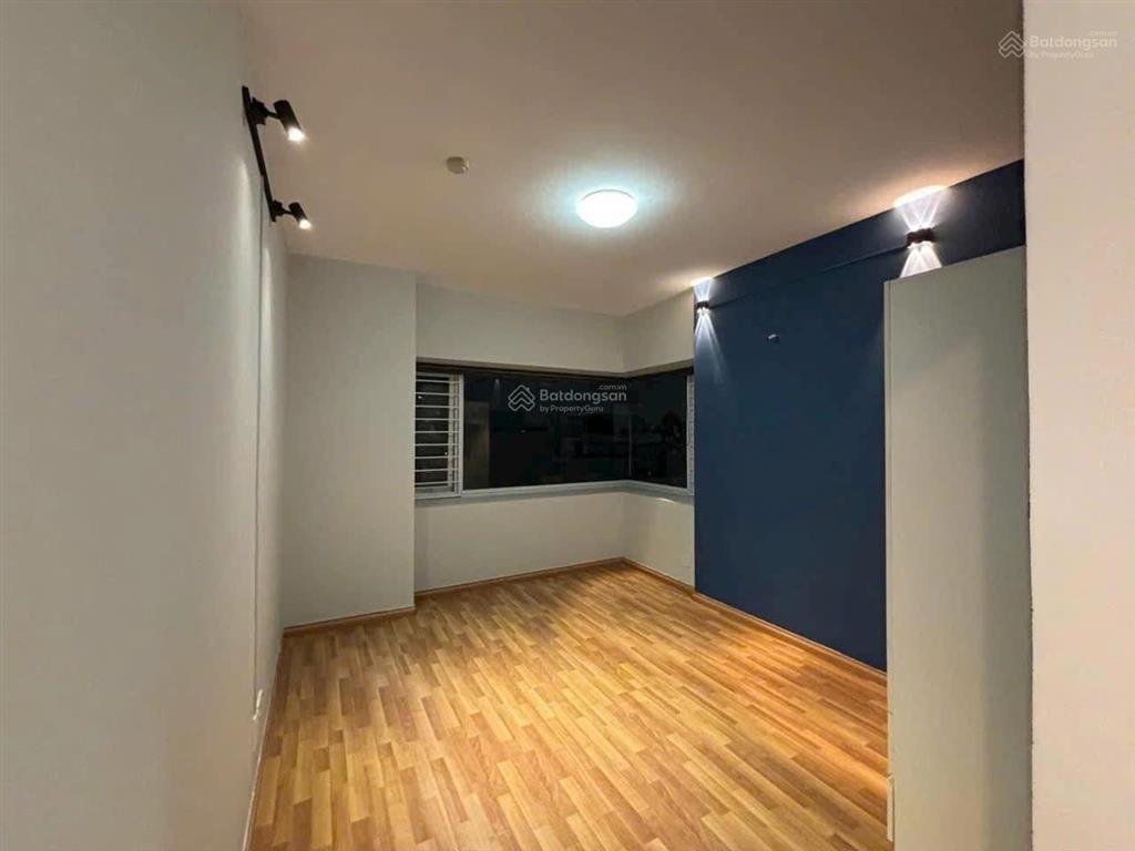 Chính chủ bán căn hộ carillon 1, 60m, căn góc, 2 phòng ngủ, view sân bay $ 4.8 tỷ tuấn 0901 499 ***