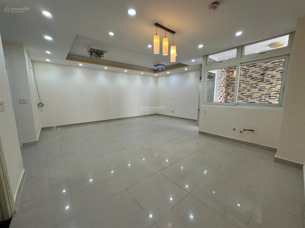 Chính chủ bán căn hộ hà đô nguyễn văn công, 88m, 2 phòng ngủ sổ hồng, giá 5.75 tỷ tuấn 0901 499 ***