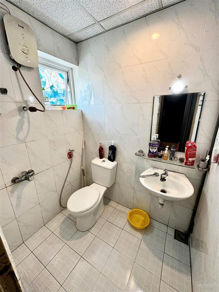 Chính chủ bán căn hộ sài gòn town thoại ngọ hầu, 2 phòng ngủ 2wc, lầu 5, giá 2.4 tỷ tuấn 0901 499 ***