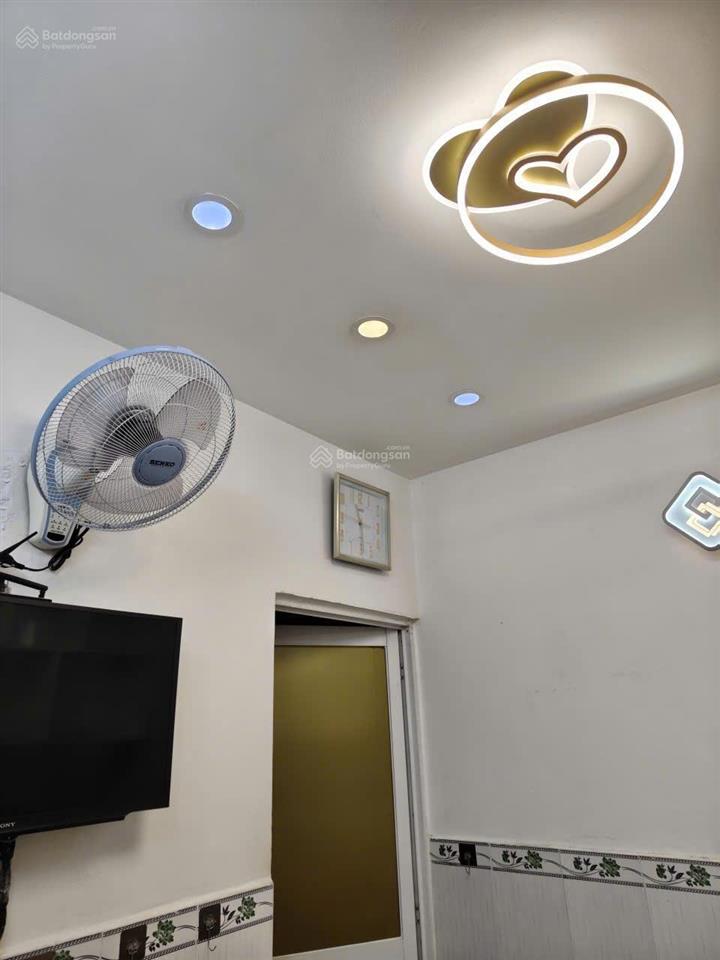 Chính chủ bán căn hộ khang gia tân hương, 50m², 2 phòng ngủ, 1 wc, giá rẻ 1.65 tỷ tuấn 0901 499 ***
