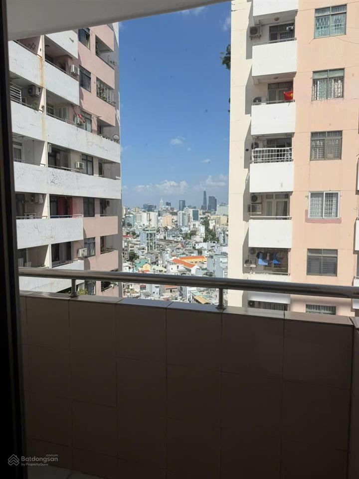 Chính chủ bán căn hộ screc, 157m, 4 phòng ngủ, 4 wc, view đông nam, sổ hồng, giá 9.5 tỷ 0901 499 ***