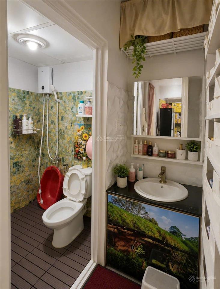 Chính chủ bán căn hộ bàu cát ii, 55m, lô m, 1 phòng ngủ, ban công, sổ hồng, giá 3,3 tỷ 0901 499 ***