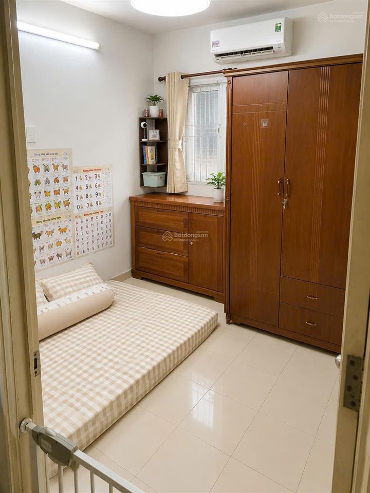 Chính chủ bán căn hộ bàu cát ii, 55m, lô m, 1 phòng ngủ, ban công, sổ hồng, giá 3,3 tỷ 0901 499 ***