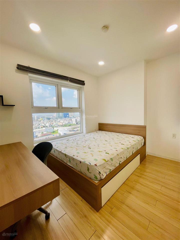 Bán căn hộ xi grand court, 53m, giá 5.3 tỷ, 70m, 2 phòng, 5.9 tỷ, 105m, 3 phòng, 9.9 tỷ. 0901 499 ***
