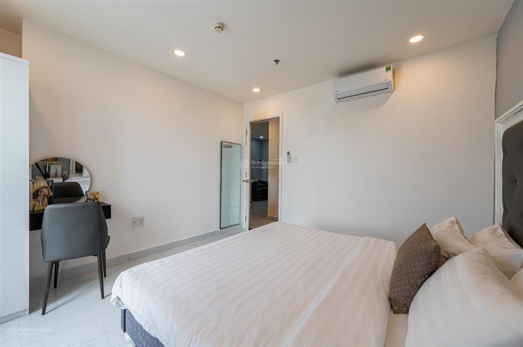 Bán căn hộ terra royal, 58m, 2 phòng ngủ, 1 wc, view landmark, sổ hồng, giá 6,8 tỷ. tuấn 0901 499 ***
