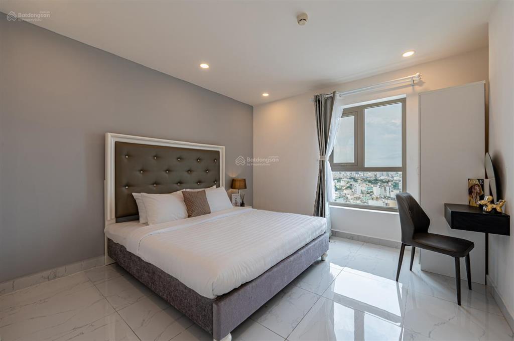 Bán căn hộ terra royal, 58m, 2 phòng ngủ, 1 wc, view landmark, sổ hồng, giá 6,8 tỷ. tuấn 0901 499 ***