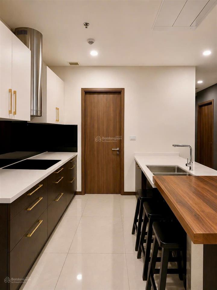Chính chủ bán căn hộ kingdom 101, q10, 72m2, 2 phòng ngủ, 2 wc, sổ hồng, giá 7 tỷ. tuấn 0901 499 ***