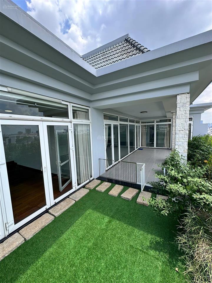 Chính chủ bán penthouse cao ốc phú nhuận, 370m, 3 phòng ngủ 4wc, sổ hồng, giá 20 tỷ tuấn 0901 499 ***