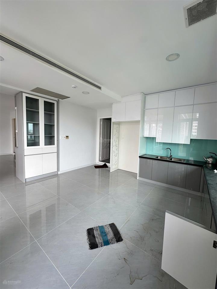 Chính chủ bán penthouse cao ốc phú nhuận, 370m, 3 phòng ngủ 4wc, sổ hồng, giá 20 tỷ tuấn 0901 499 ***