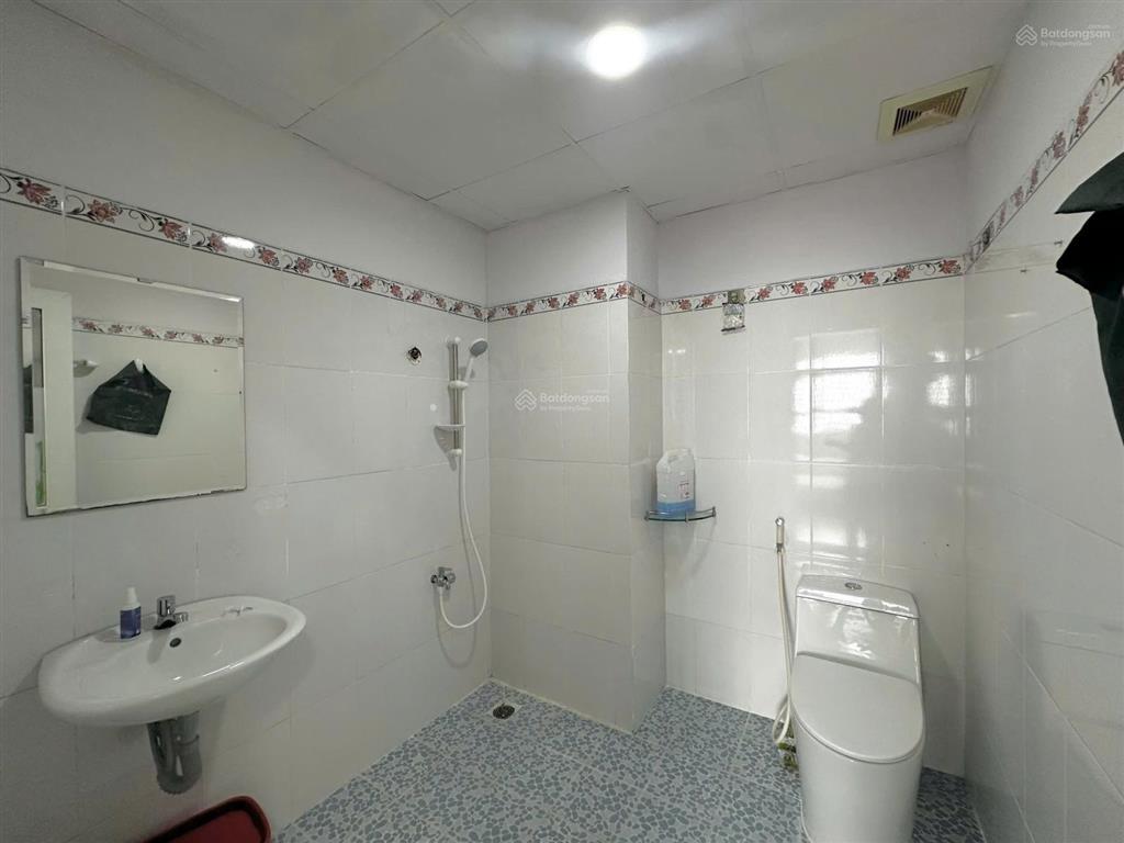 Chính chủ bán căn hộ tân hương tower, 76m, 2 phòng ngủ, 2wc, view quận 1 giá 2.6 tỷ tuấn 0901 499 ***