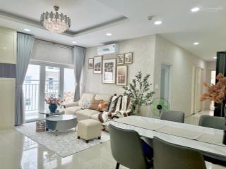 Bán căn hộ oriental plaza, 105m2, 3 phòng ngủ, có ban công phòng khách, giá 4.8 tỷ tuấn 0901 499 ***