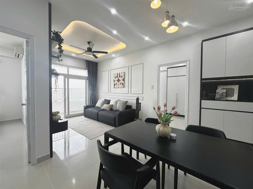 Bán căn hộ valeo đầm sen, 100m2, 3 phòng ngủ, 2 wc, sổ hồng, hàng hiếm, giá 5.4 tỷ tuấn 0901 499 ***