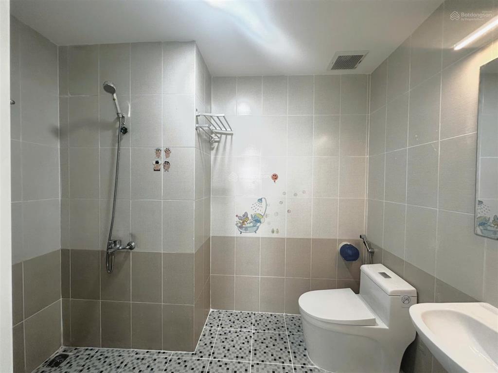 Bán căn hộ valeo đầm sen, 100m2, 3 phòng ngủ, 2 wc, sổ hồng, hàng hiếm, giá 5.4 tỷ tuấn 0901 499 ***