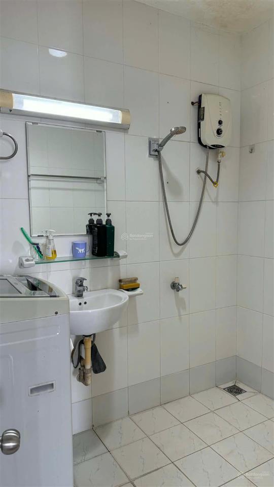 Chính chủ bán căn hộ hoa sen, sát đầm sen, 65m2 phòng ngủ 2wc, sổ hồng, giá 4.2 tỷ tuấn 0901 499 ***