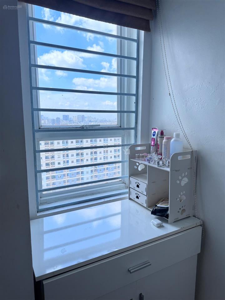 Bán căn hộ sài gòn town, tân phú, 85m2, căn góc, 3 phòng ngủ view q1, giá rẻ 2.5 tỷ tuấn 0901 499 ***