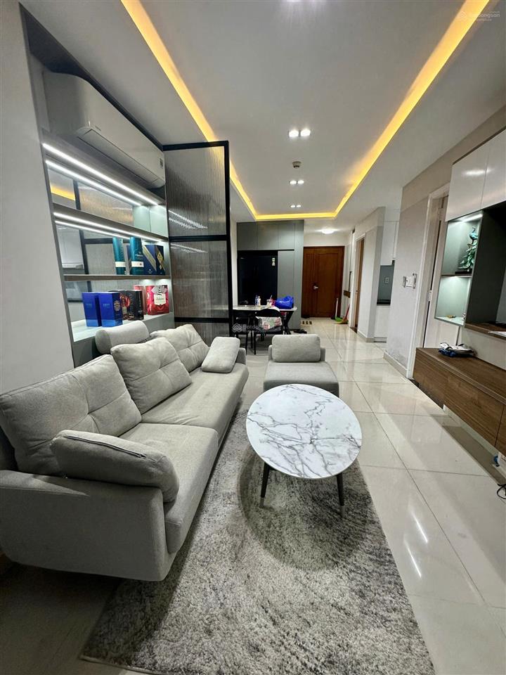 Chính chủ bán căn hộ sky center, 10 phổ quang, 75m, 2 phòng ngủ, 2wc, giá 5.5 tỷ tuấn  0901 499 ***