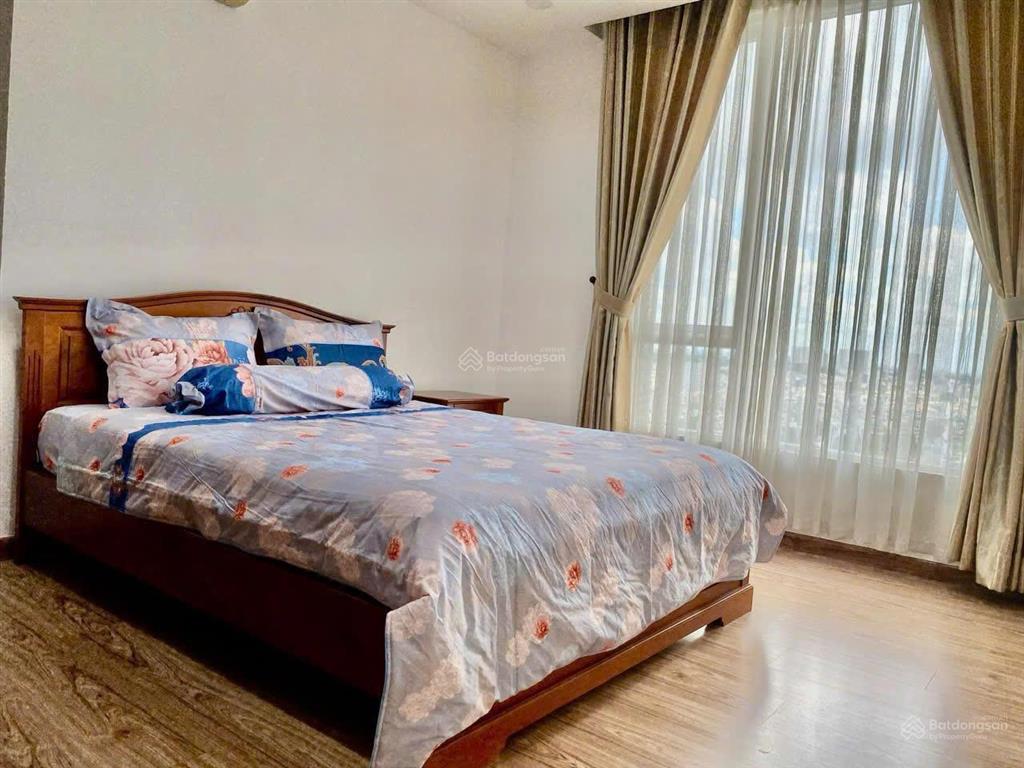 Chính chủ bán căn hộ horizon, 106m, căn góc, 2 phòng ngủ, view kênh, sổ hồng 7.9 tỷ tuấn 0901 499 ***