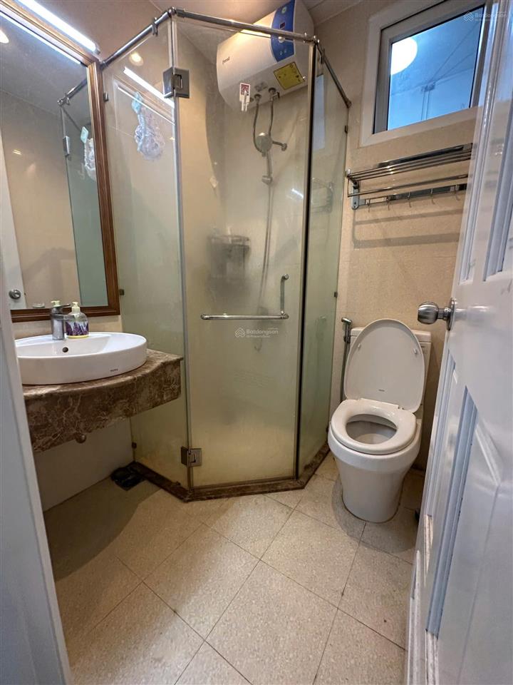 Chính chủ bán căn hộ park legend, 100m 3 phòng ngủ, ban công ra công viên, giá 9 tỷ tuấn 0901 499 ***