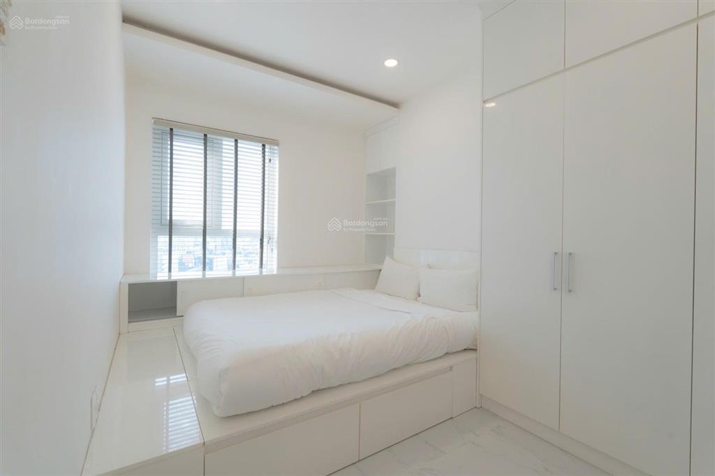 Chính chủ bán chung cư terra royal, quận 3, 72m, 2 phòng ngủ 2wc, sổ hồng, giá 8 tỷ tuấn 0901 499 ***