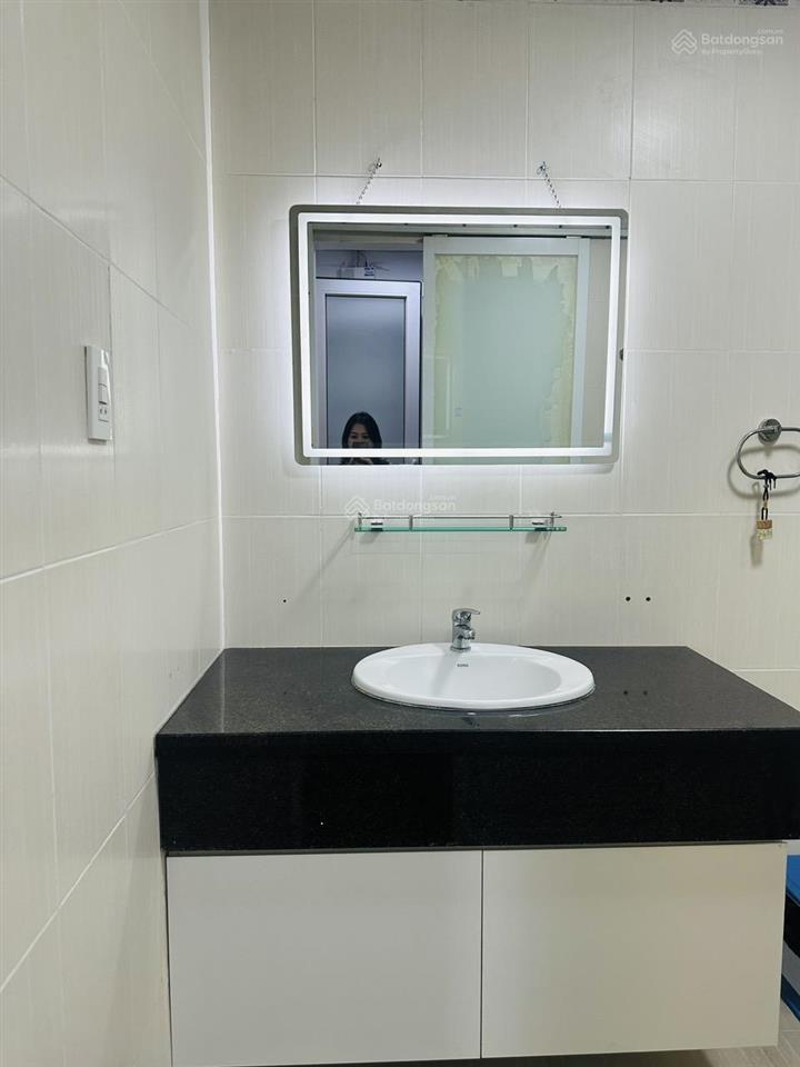 Chính chủ bán chung cư lữ gia, ngay phú thọ, 75m, 2 phòng ngủ, sổ hồng, giá 4.7 tỷ tuấn 0901 499 ***