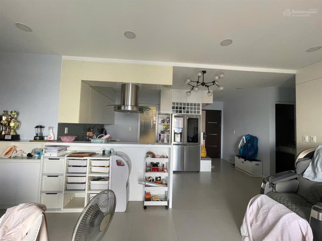Chính chủ bán chung cư xi grand court, 110m, căn góc, 3 phòng ngủ, sổ hồng, giá 9.9 tỷ 0901 499 ***