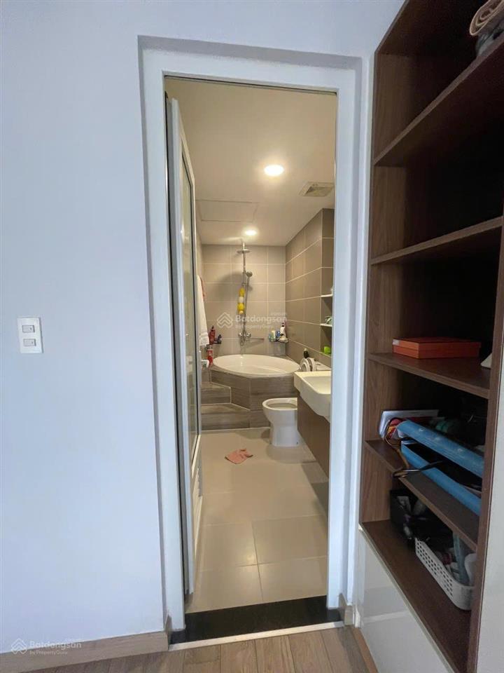 Chính chủ bán chung cư xi grand court, 110m, căn góc, 3 phòng ngủ, sổ hồng, giá 9.9 tỷ 0901 499 ***