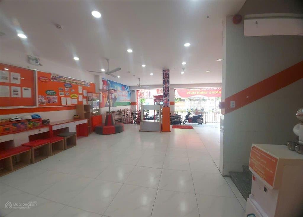 Toà văn phòng mặt tiền kinh doanh  hợp đồng 83tr/th  ngang 10m  230m2  ngay lê văn khương q.12