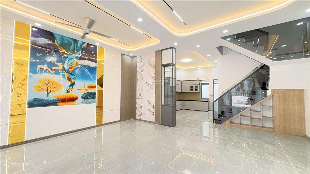 Biệt thự mini mới ngay chợ hóc môn  ngang 7m  100m2 hơn 5 tỷ