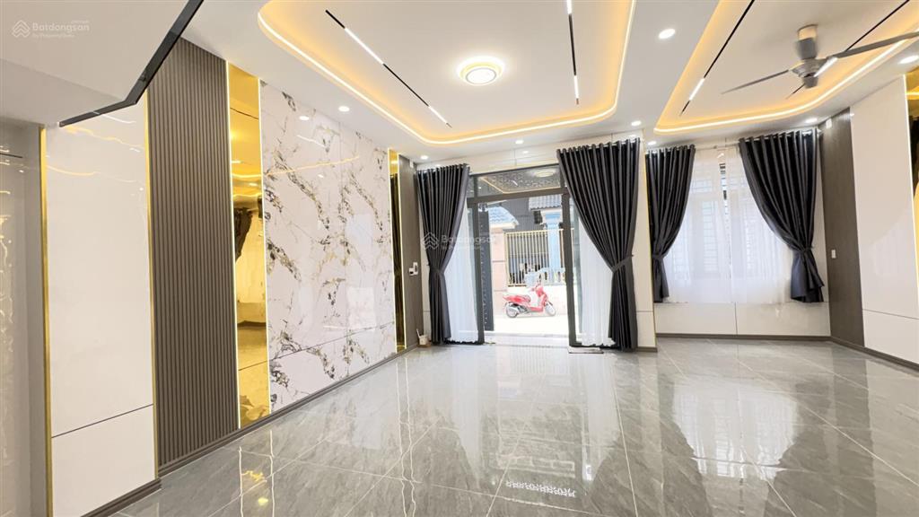 Biệt thự mini mới ngay chợ hóc môn  ngang 7m  100m2 hơn 5 tỷ