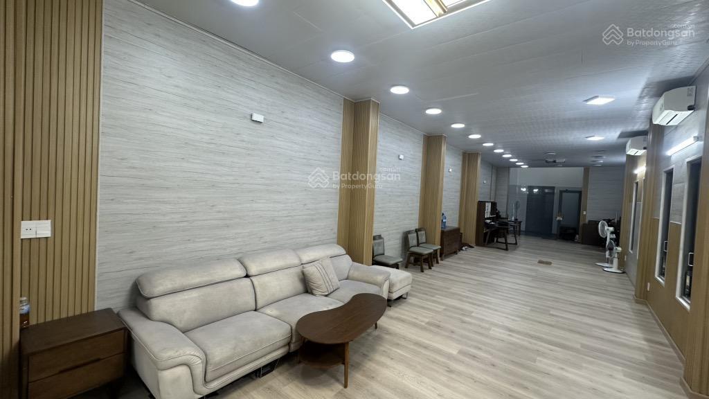Giảm sốc 300tr nhà sát mặt tiền phan văn hớnq12ngang 5m136m2hơn 8 tỷ