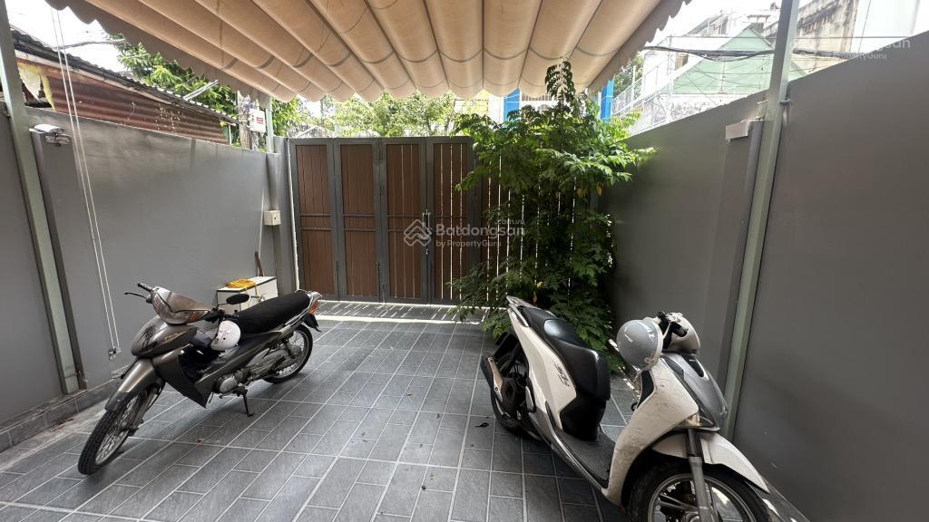 Giảm sốc 300tr nhà sát mặt tiền phan văn hớnq12ngang 5m136m2hơn 8 tỷ