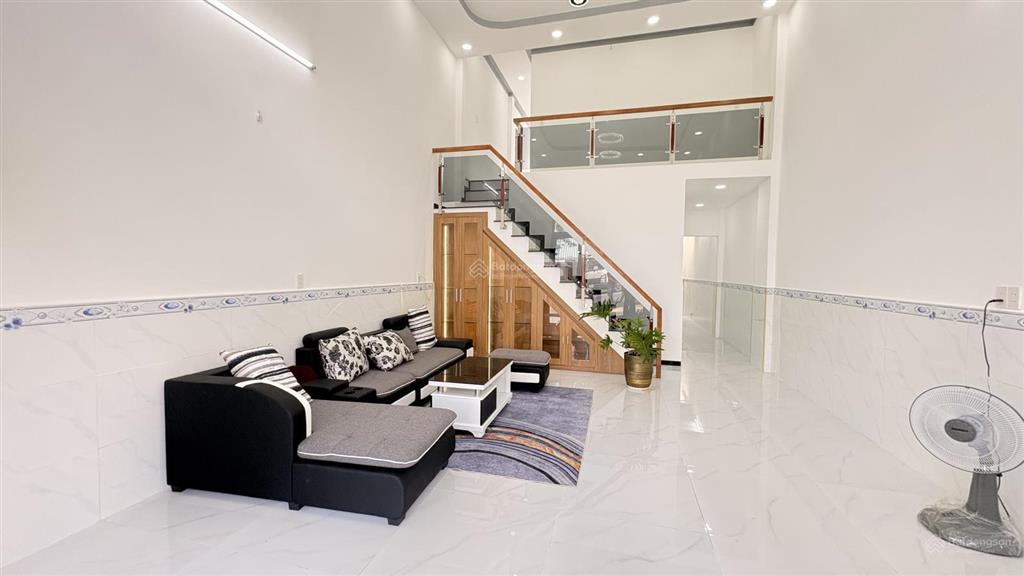 Nhà mặt tiền 8m tân xuân 2, hóc môn, ngang 5m, chỉ hơn 5 tỷ