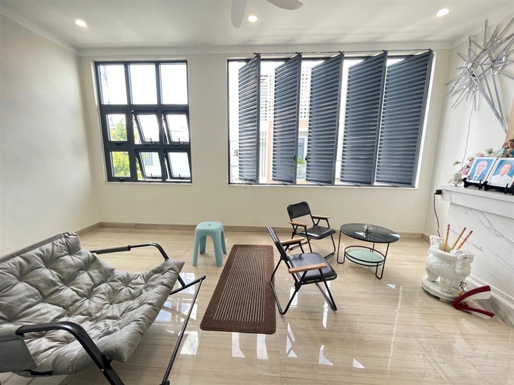 Chủ gấp đi định cư giảm 1 tỷ  nhà 3 tầng mới xinh  ngang 6m  92m2  nhỉnh 7 tỷ