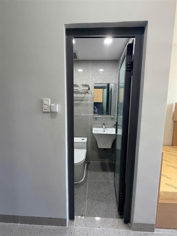 Dòng tiền 7.6%, toà 18 chdv thống nhất, q. gò vấp, 28,3x6m, nh 16.2m, hdt 160tr chỉ 26,45 tỷ