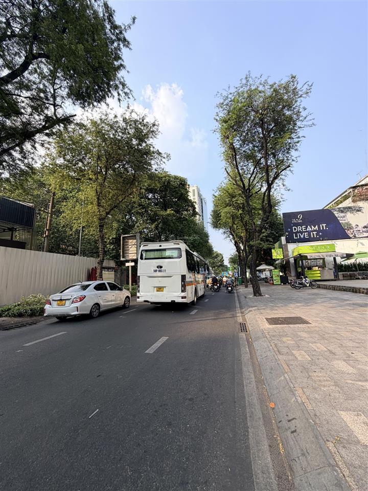 Hiếm góc 2 mt sương nguyệt ánh, bến thành, q1, 10x20, 6 tầng đẹp, hđt 880tr chỉ 149 tỷ