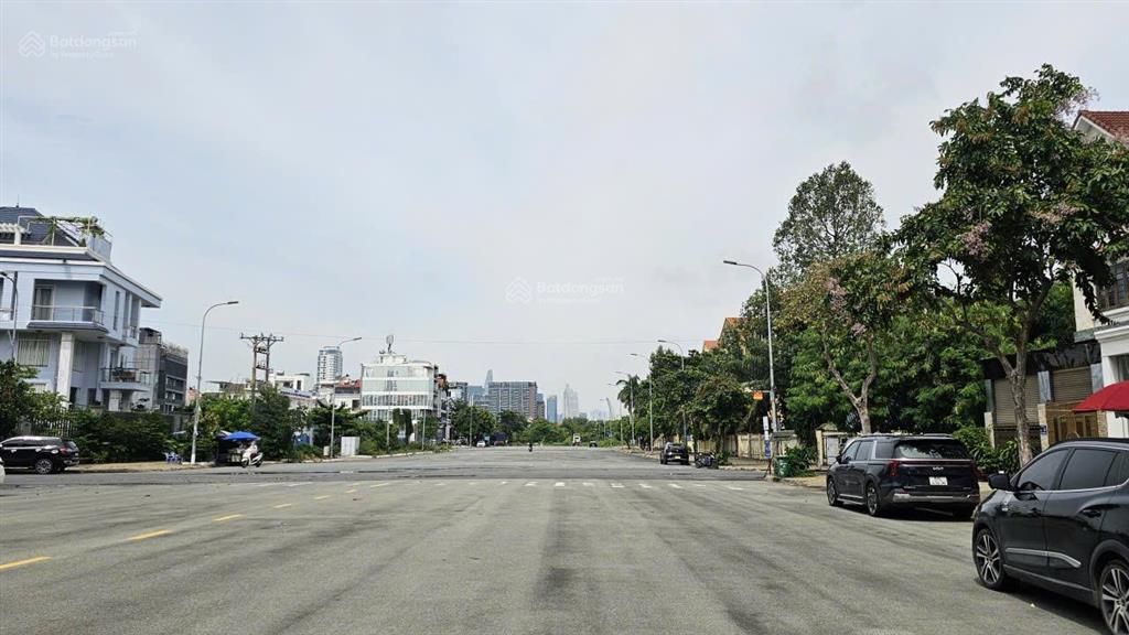 Tòa nhà 2mt tô hiến thành, quận 10  14x18m  hầm 8 tầng  hđt 320 triệu  giá 69.8 tỷ