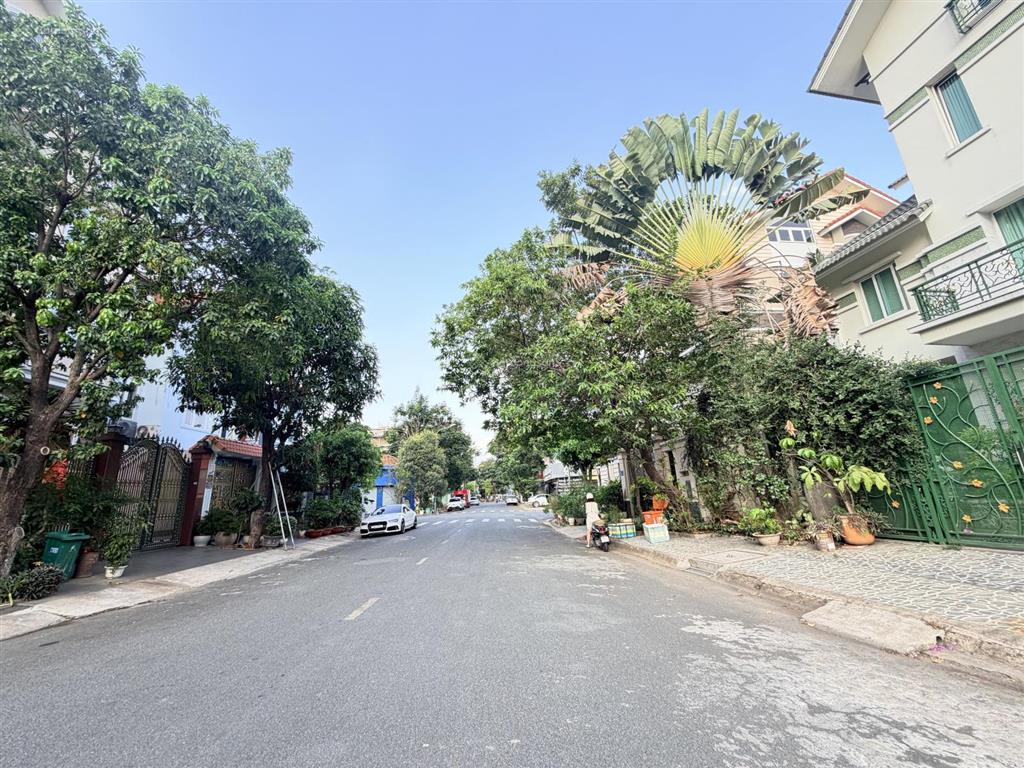 Bán gấp nhà mặt phố tại nơ trang long, 39 tỷ, 200m2, 7pn, 6wc
