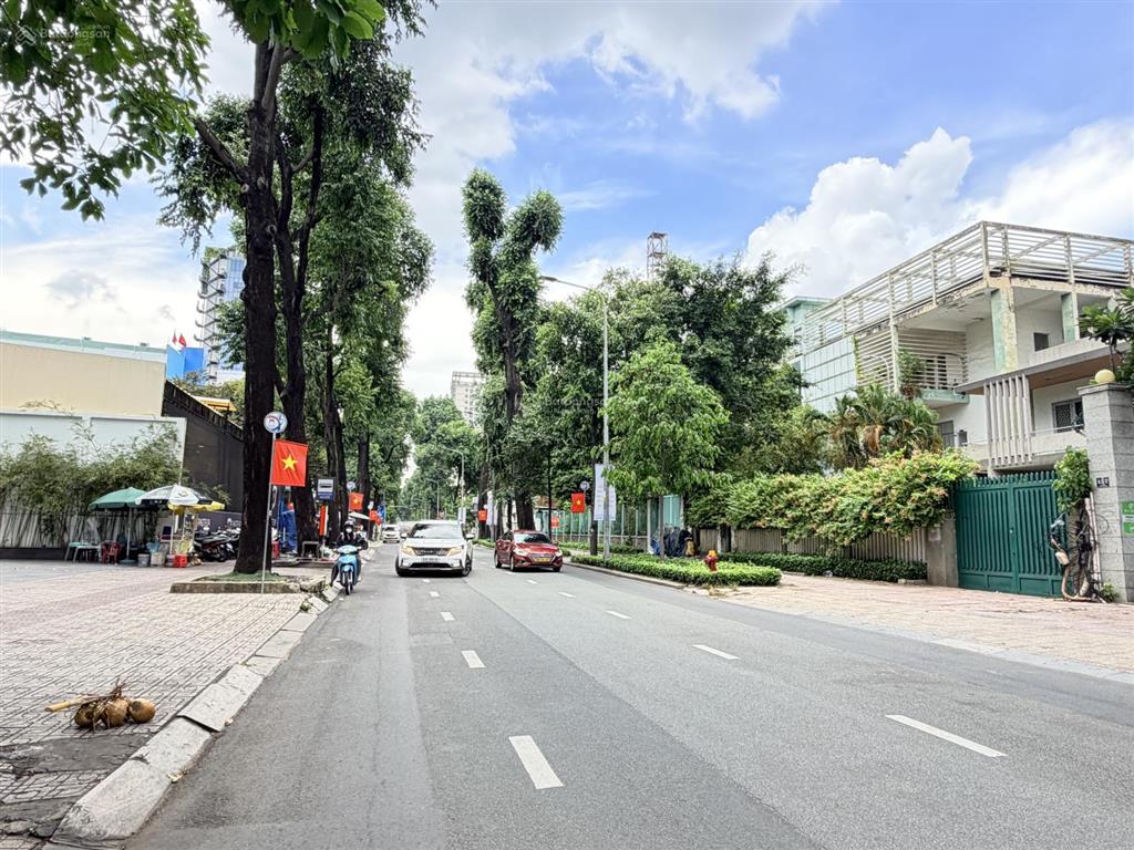 Tòa nhà vip trần quang khải, chợ tân định, q1, 15x21.1, hầm 8 tầng, hđt 777 triệu chỉ 152 tỷ