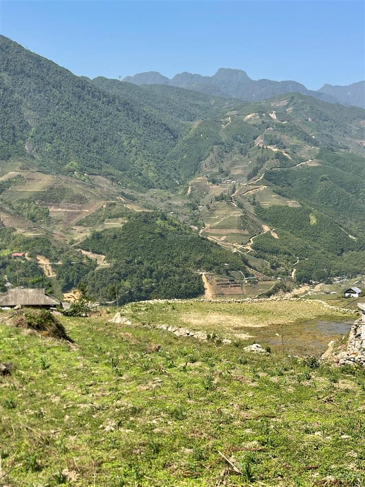 3.618 m2 view trực diện thung lũng mường hoa  sẵn 400m2 thổ cư
