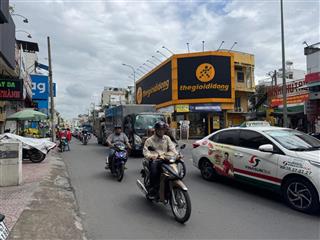 Giá cực tốt 13ty  bán gấp mặt tiền lạc long quân tân bình  5 tầng 4,2x24m  đoạn sầm uất