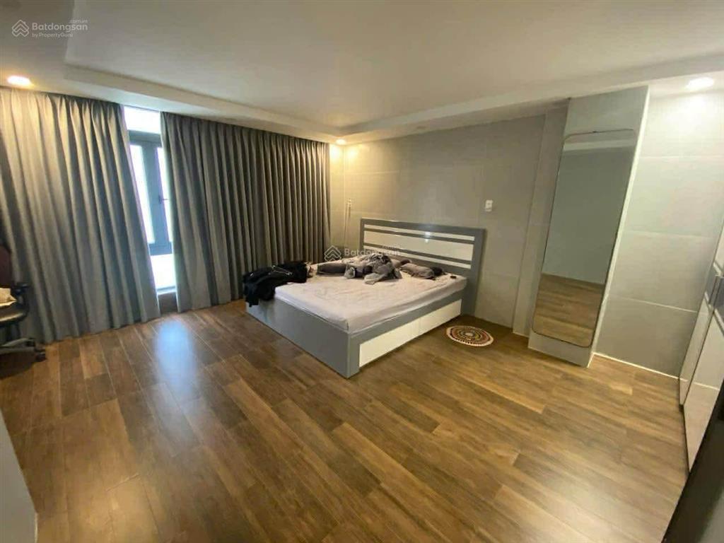 Hàng hiếm giảm giá bán gấp  ngang gần 6m nhà 5 tầng đường 6m ngay đh văn lang nguyễn thái sơn